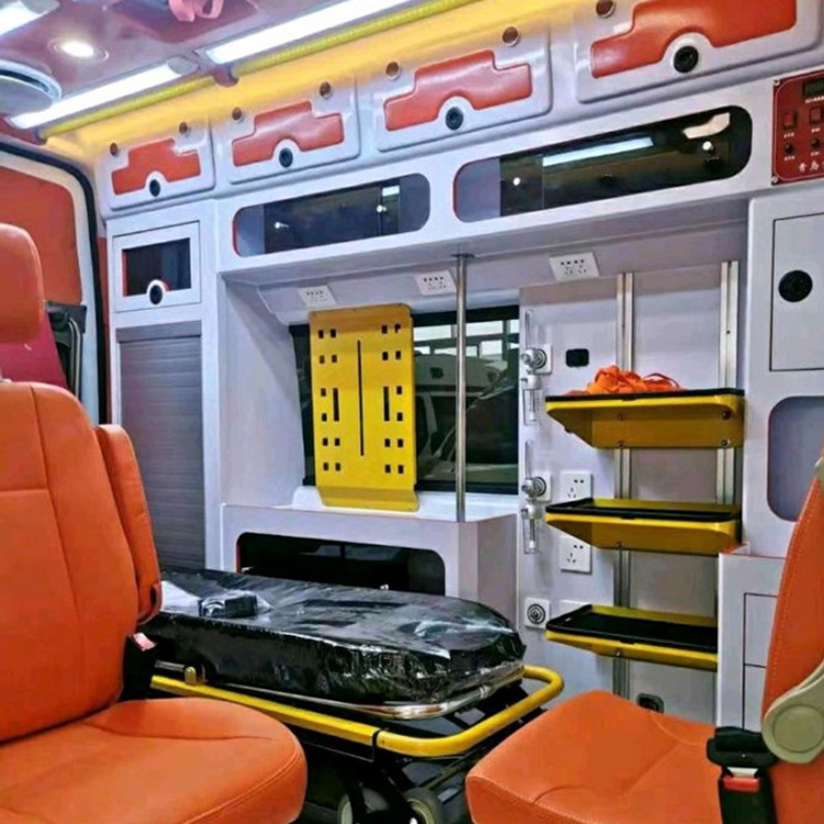 金山屯长途救护车护送病人租赁价格